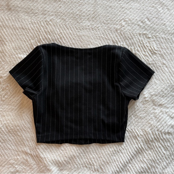 Hollister Black Pinstripe Crop Top - Picture 2 of 5